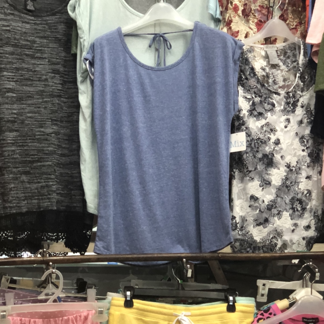 蓝色无袖女士短袖