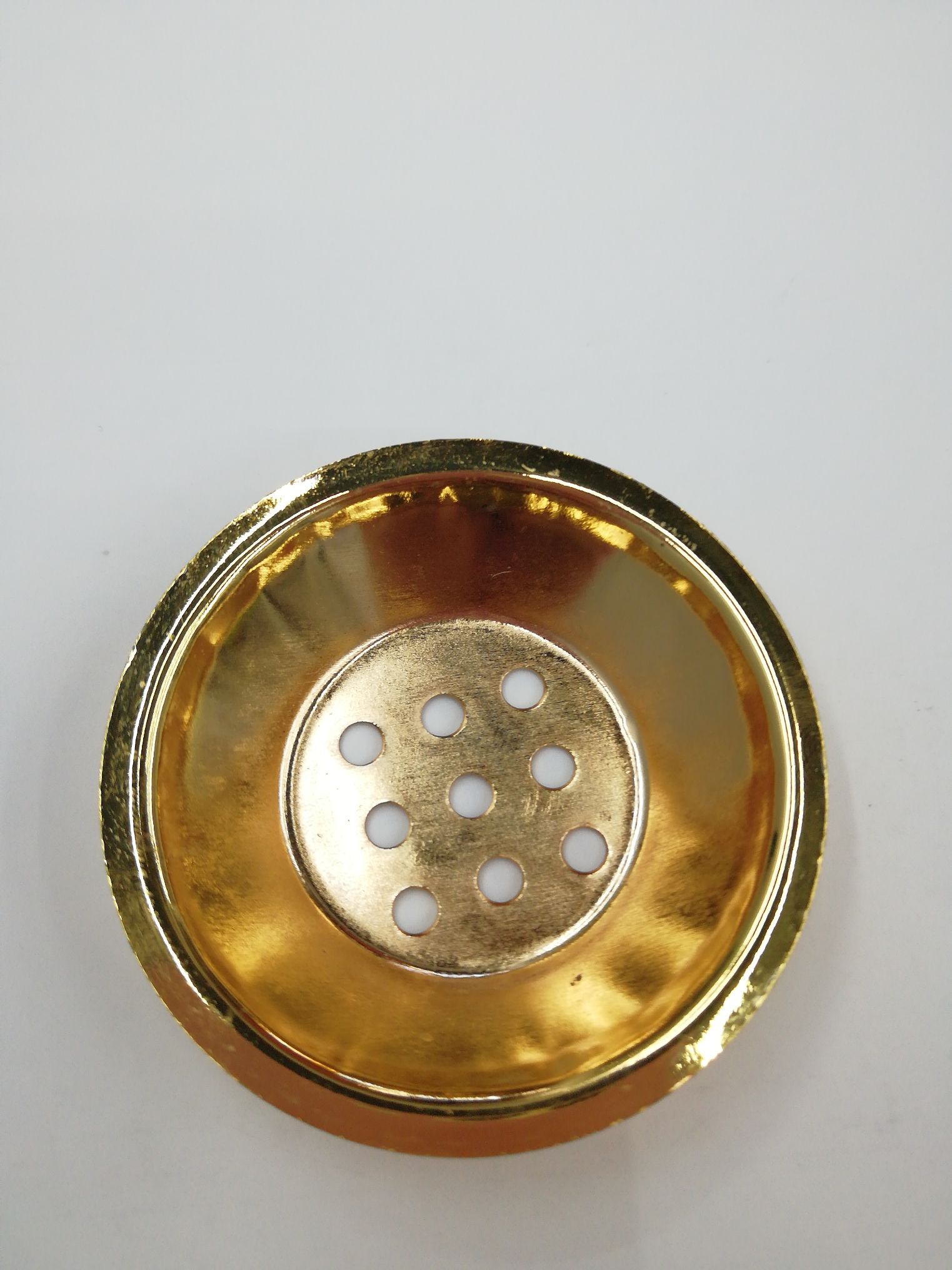 Plates, iron plates, gold bowls thumbnail
