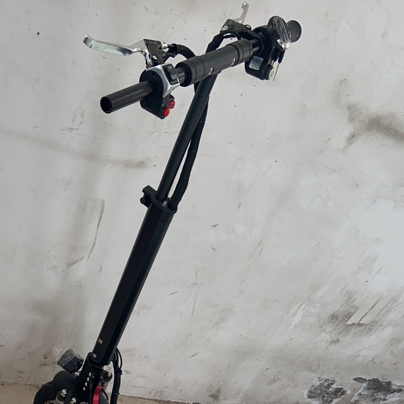 高功率电动滑板车双驱滑板车52Ｖ2000W电机