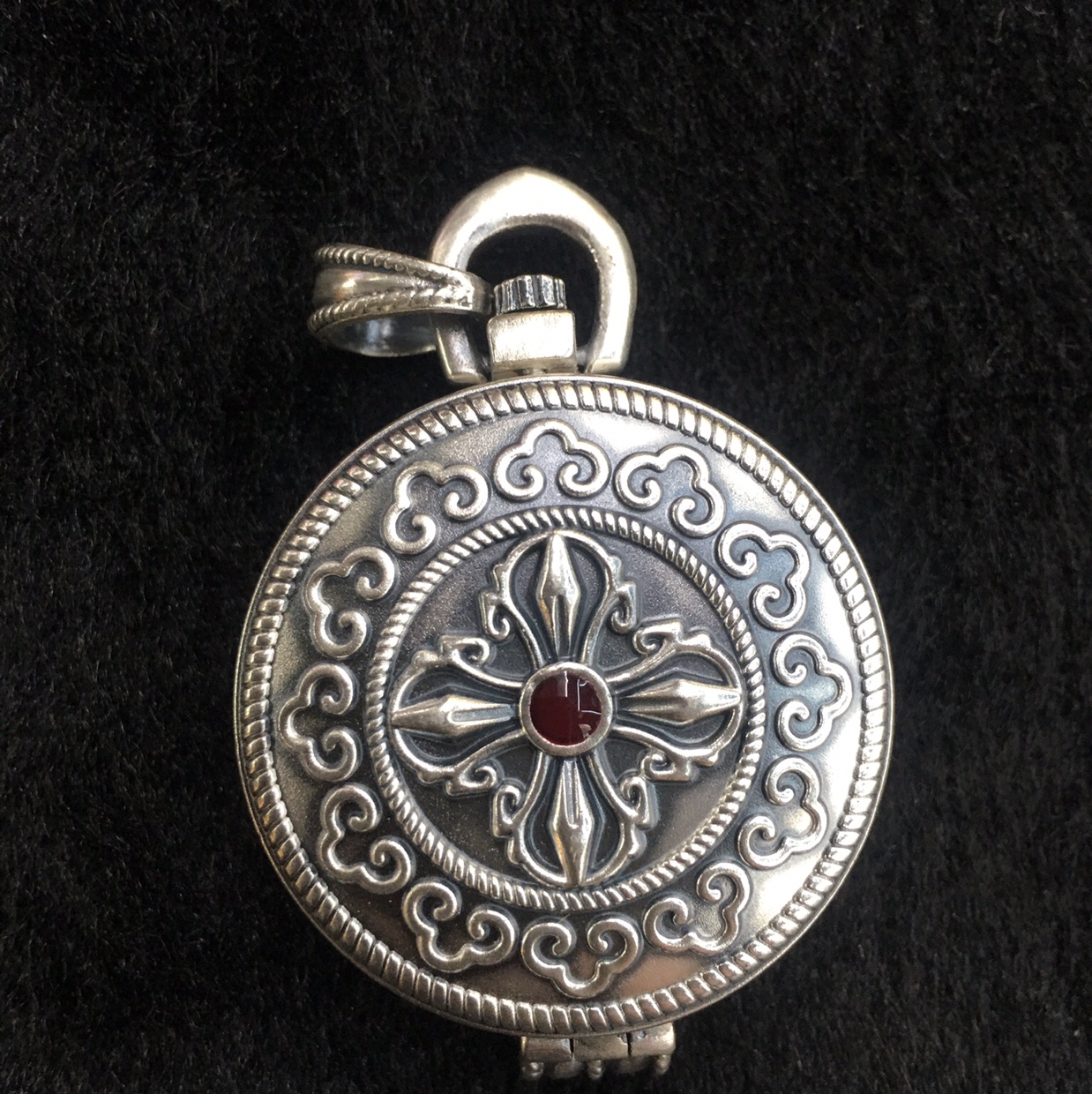 Exquisite pure silver pendant with auspicious clouds for men and women, retro gift 7 details Picture