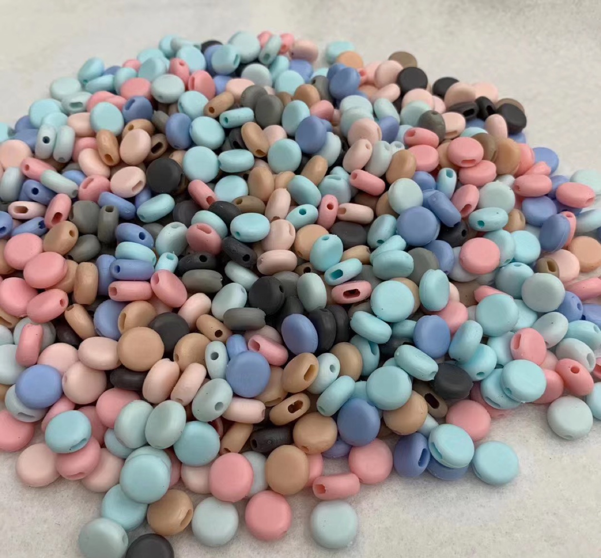 口罩耳带调节扣硅胶螺纹扣圆扁形止滑卡扣口罩松紧带抽绳扣子现货