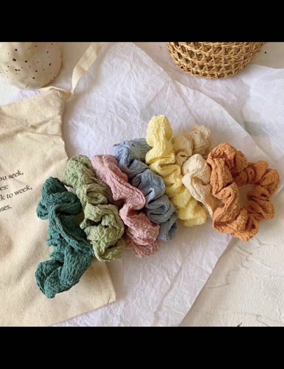 Bubble-wrinkled large intestine circle bow is a beautiful and elegant accessory from Hongchen details Picture