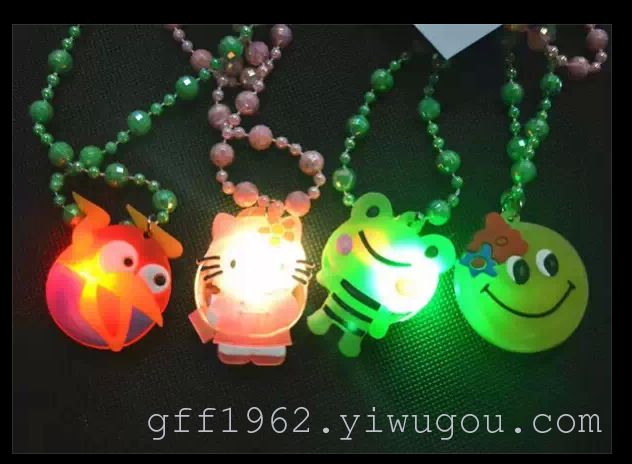 Children's cartoon soft rubber luminous necklace, luminous concert necklace, street stall toys, new and unique children's toys Application Scenario
