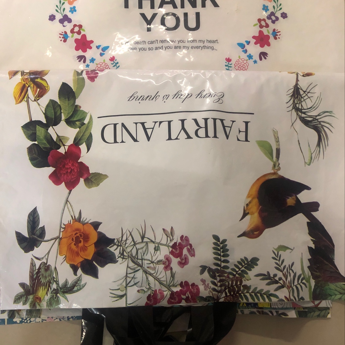 Freight charges are self-paid, there are stock, 30x25x7 silk, handle bag 50 / bag 11 yuan. 60 packages/piece 660 yuan/piece