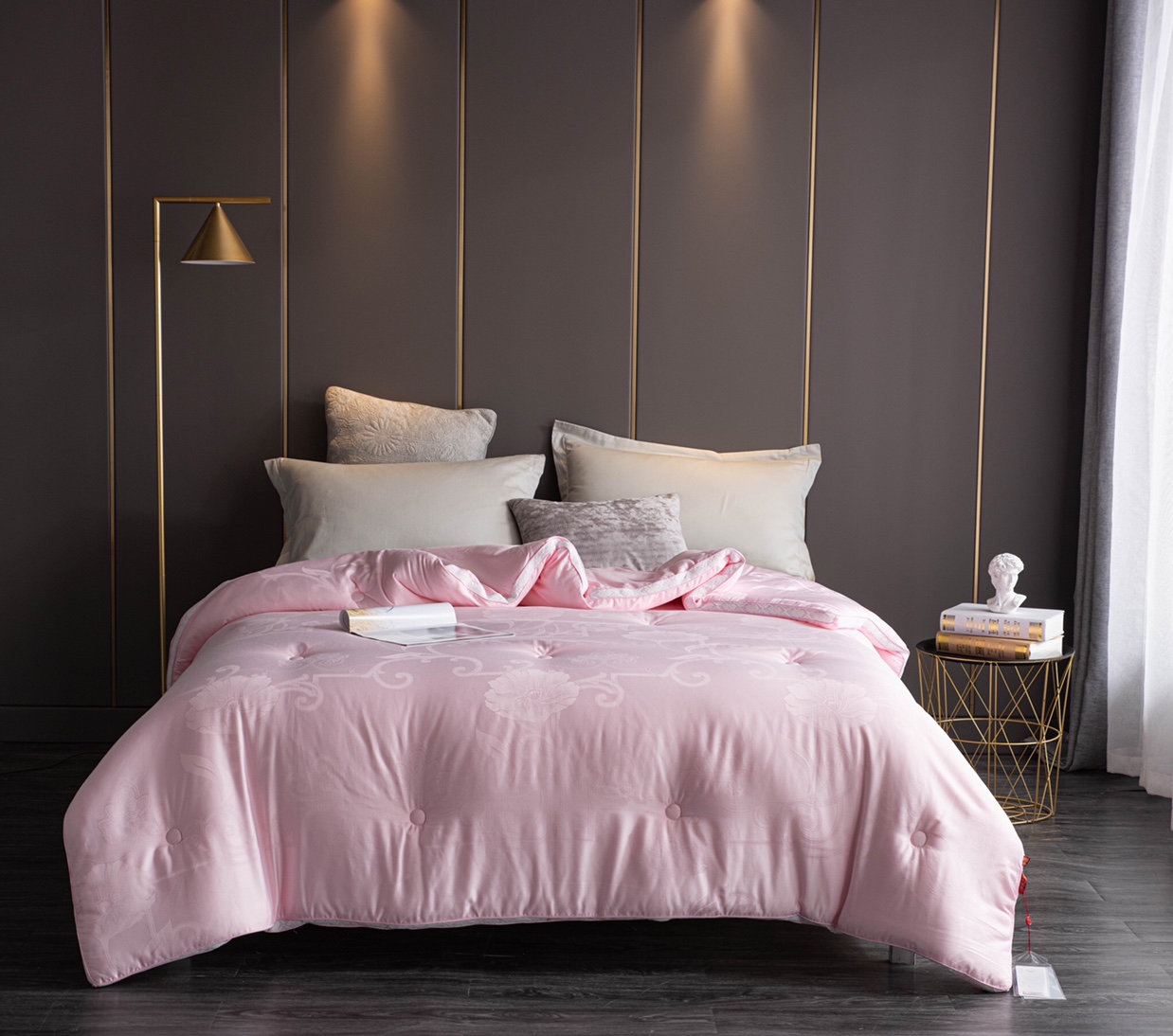 Latex silk quilt