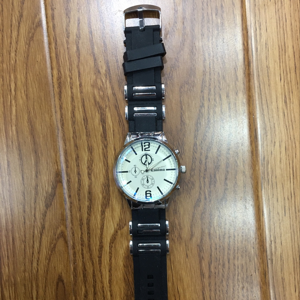 Men's double row watch details Picture