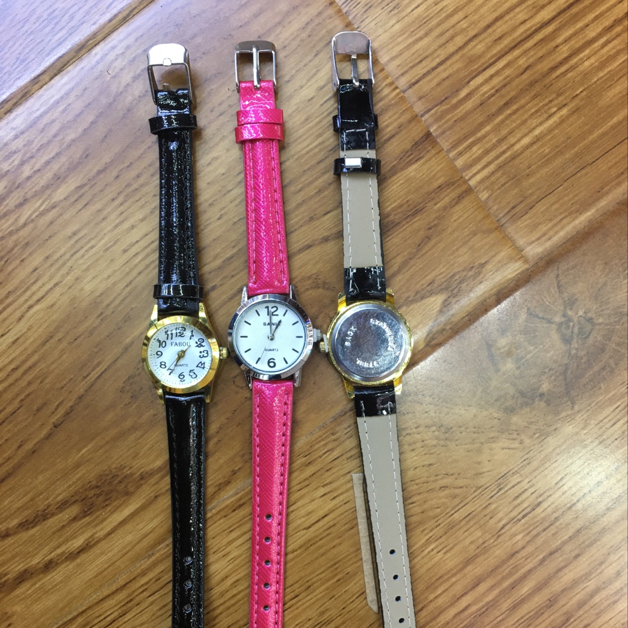 Pequeño reloj digital para mujeres Specification image