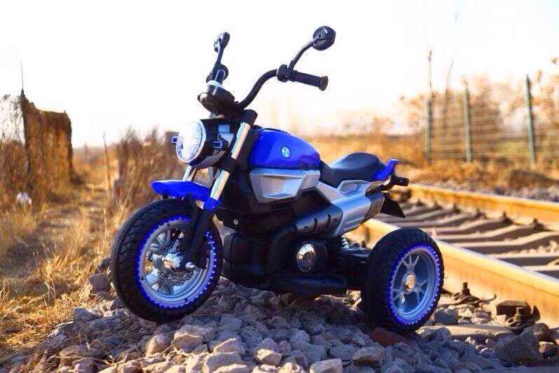 儿童三轮摩托车产品图