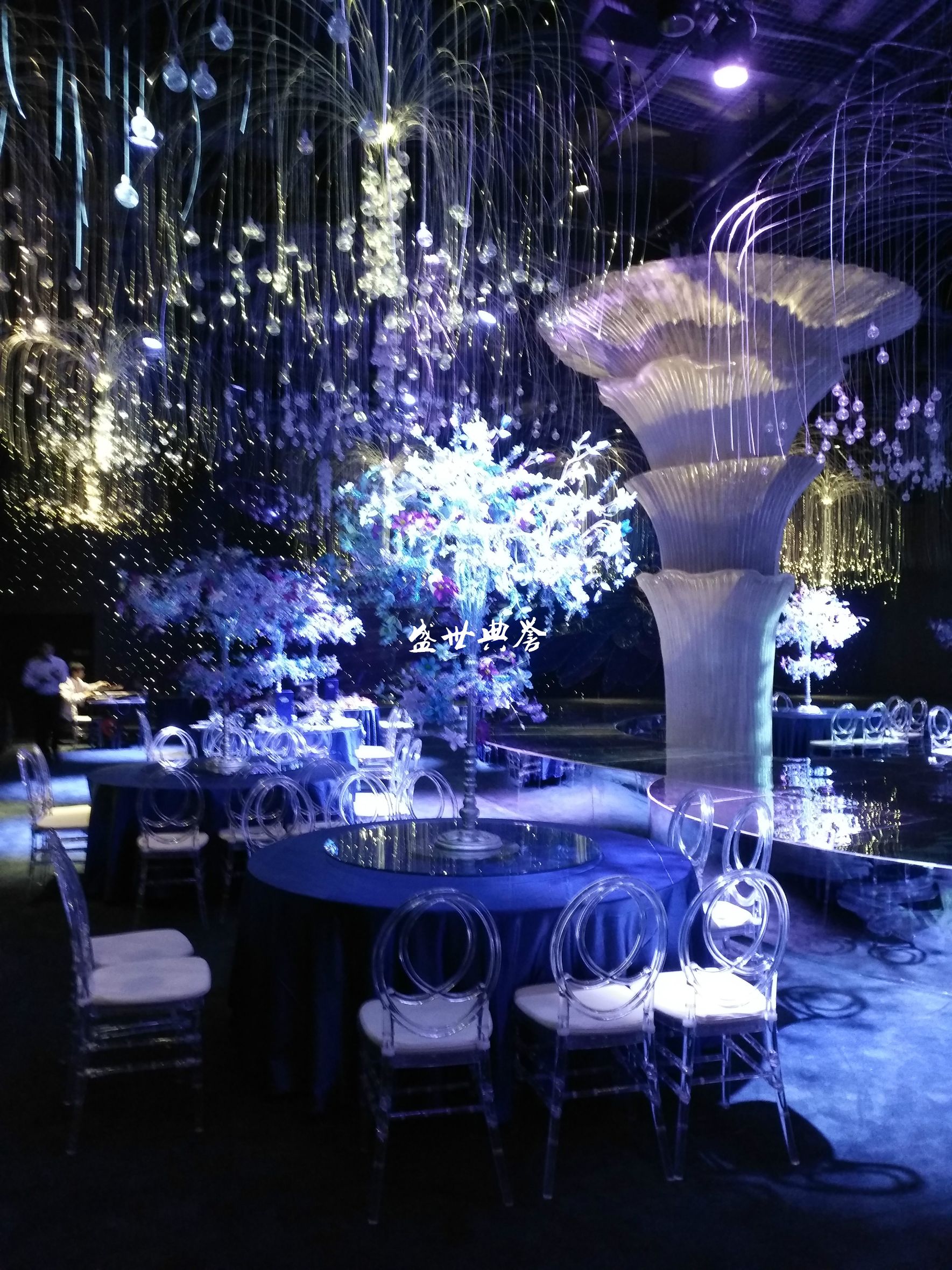 义乌外贸出口亚克力竹节椅度假酒店户外婚礼水晶椅拆装树脂椅直销详情4