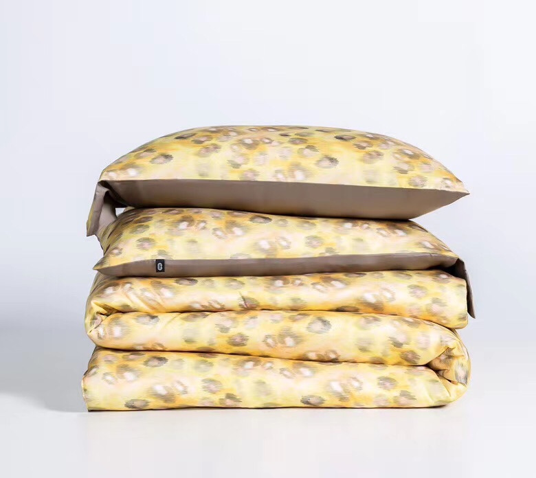 60 Days Silk Digital Print Series 4-Piece Set Burning Leopard Print Item Picture