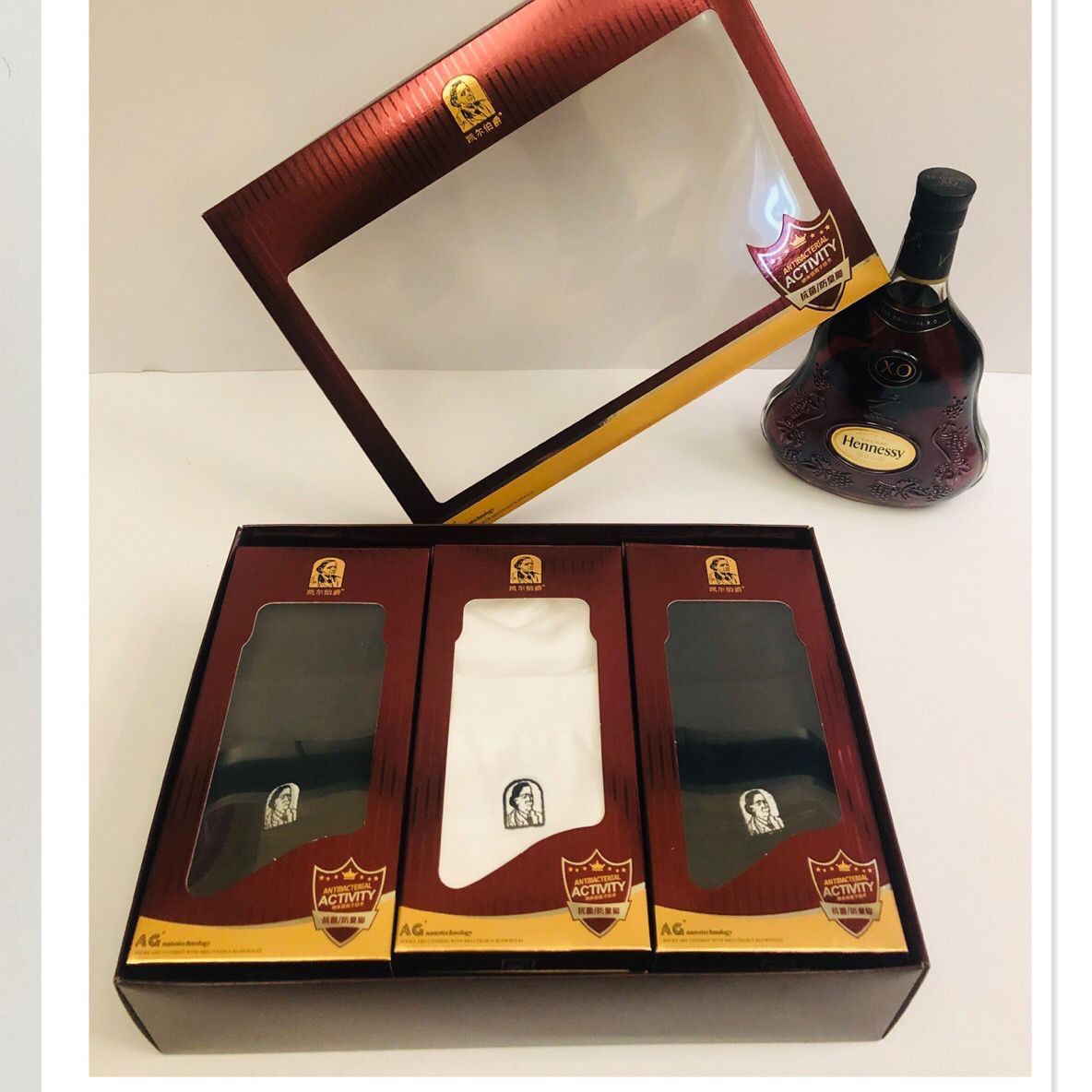 Autumn and winter gift box: Guangdong men's socks, antibacterial and deodorizing socks, individual packaging, pure cotton embroidered business casual socks, direct supply from the manufacturer Item Picture