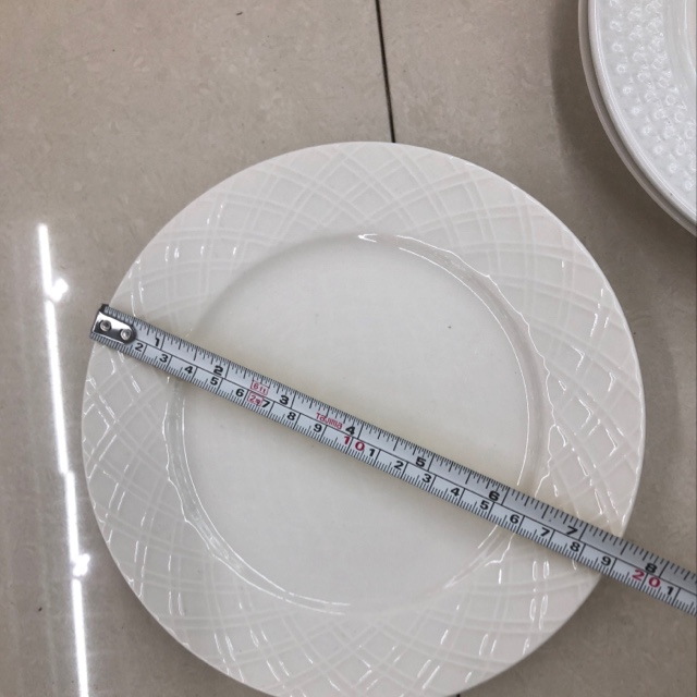 7.5寸浮雕平盘、60个一箱，一箱的价格厂家直销批发零售现货线下实体店先咨询再下单