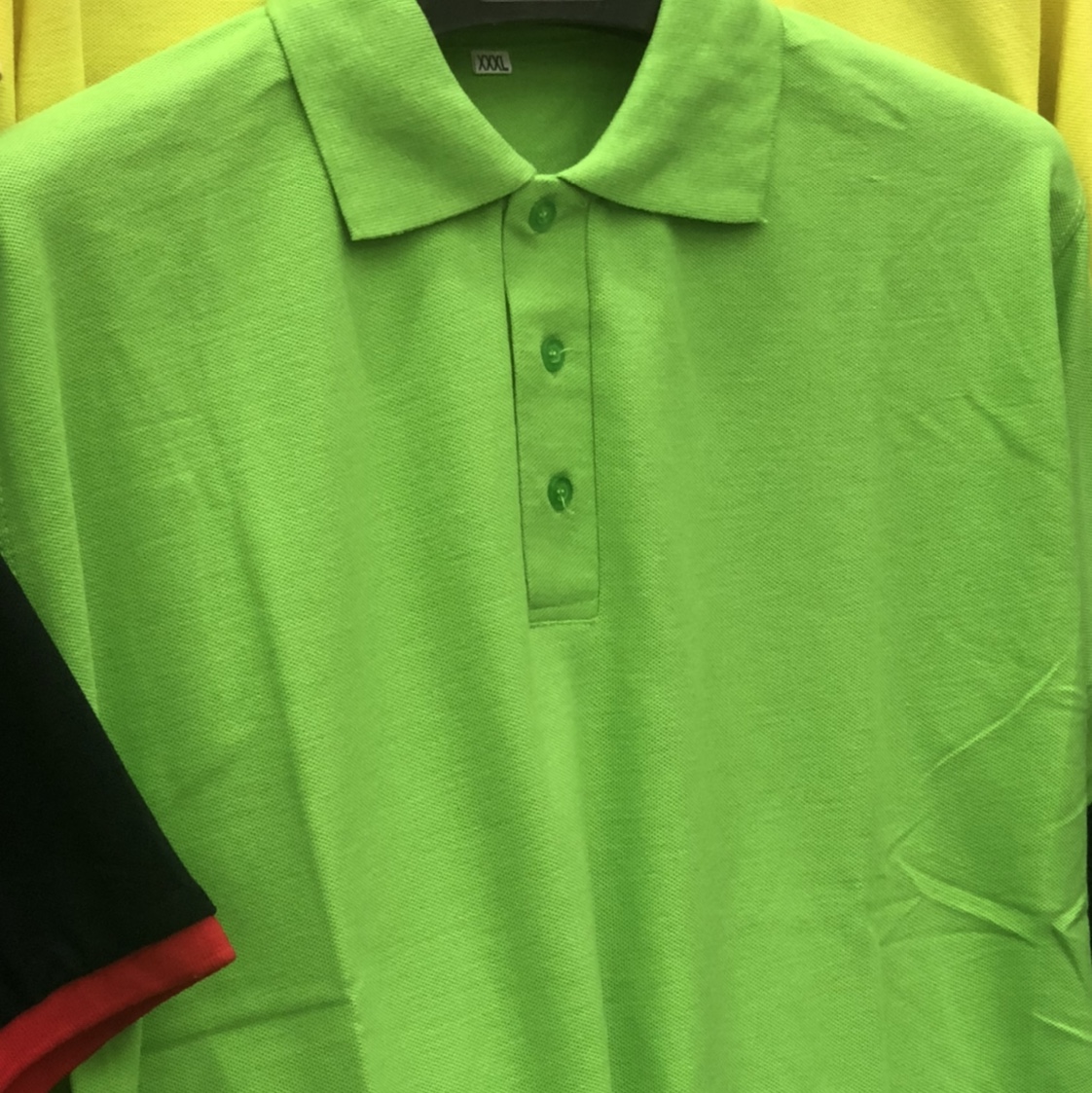 Summer red new short-sleeved shirt summer red new short-sleeved shirt turquoise summer short-sleeved shirt details Picture