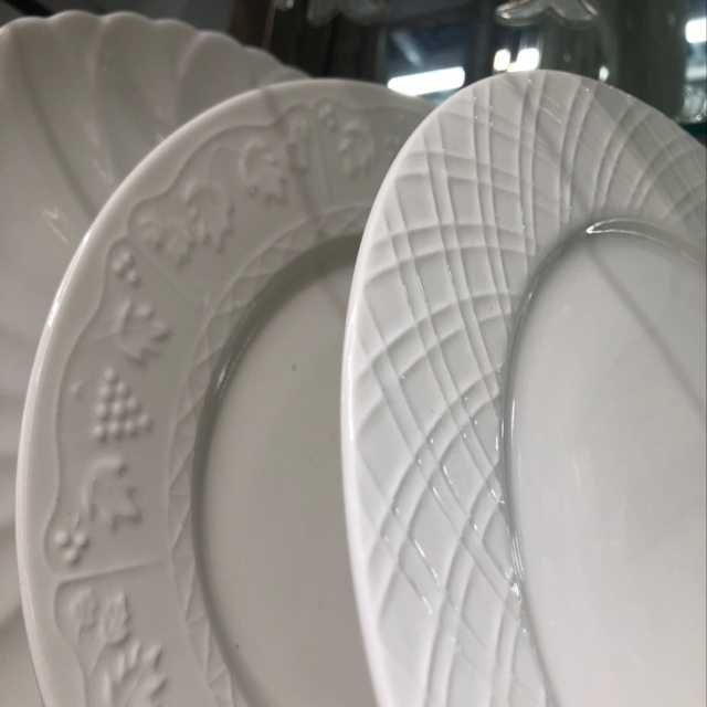 10.5 New bone China with embossed plate! One flower noodle per box, the price is the price of one box! There are 36 in one box Specification image