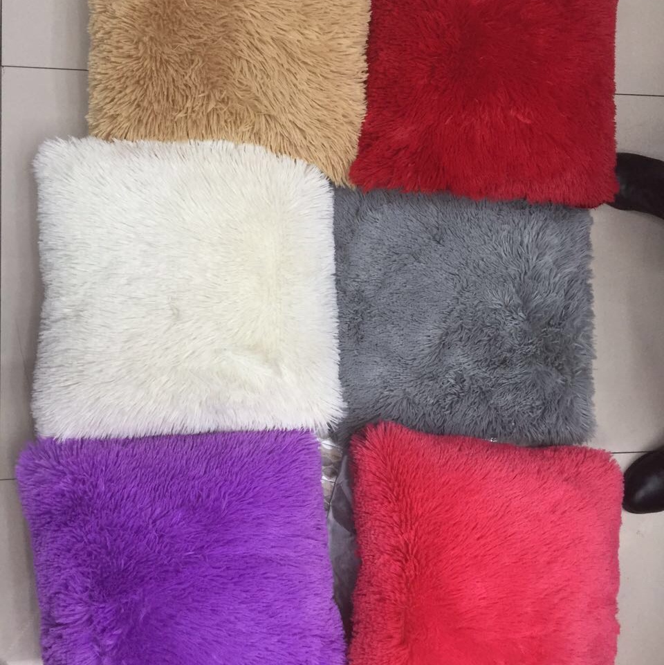 毛绒抱枕