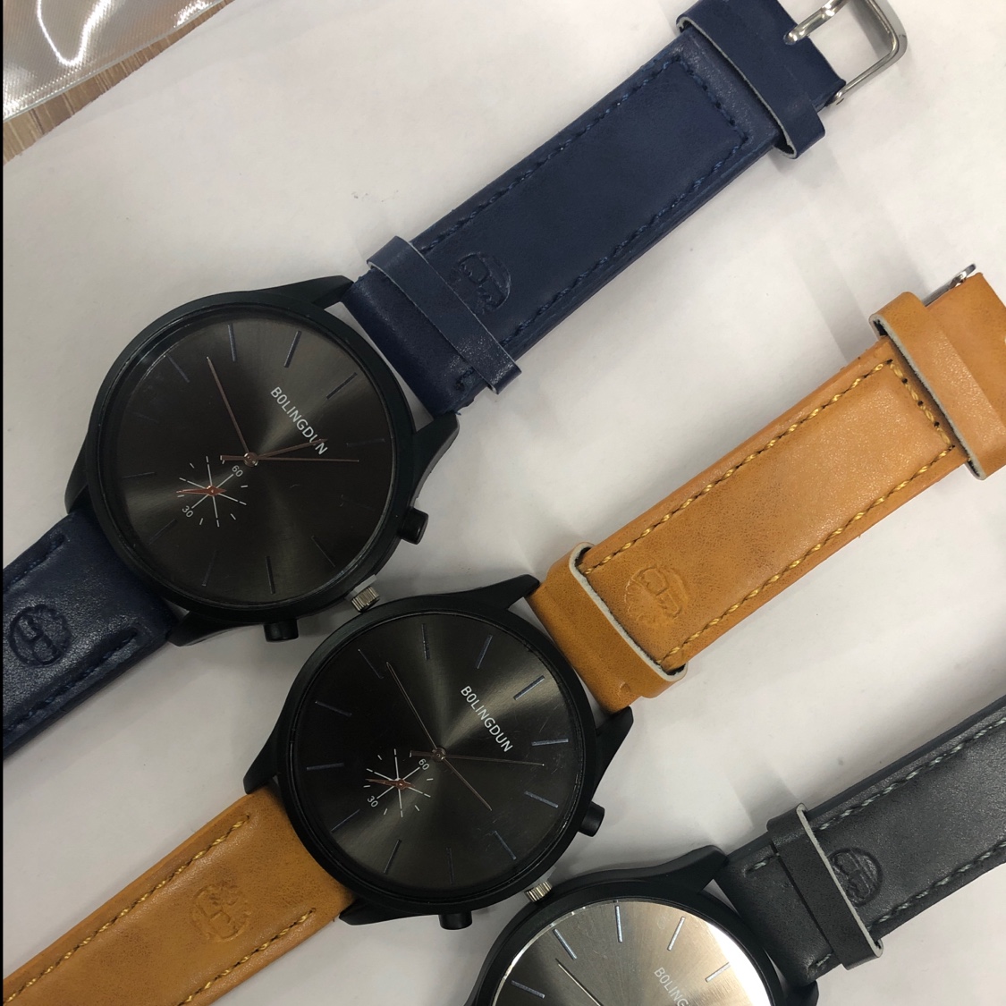 Fashionable, trendy and simple quartz watches for men Application Scenario
