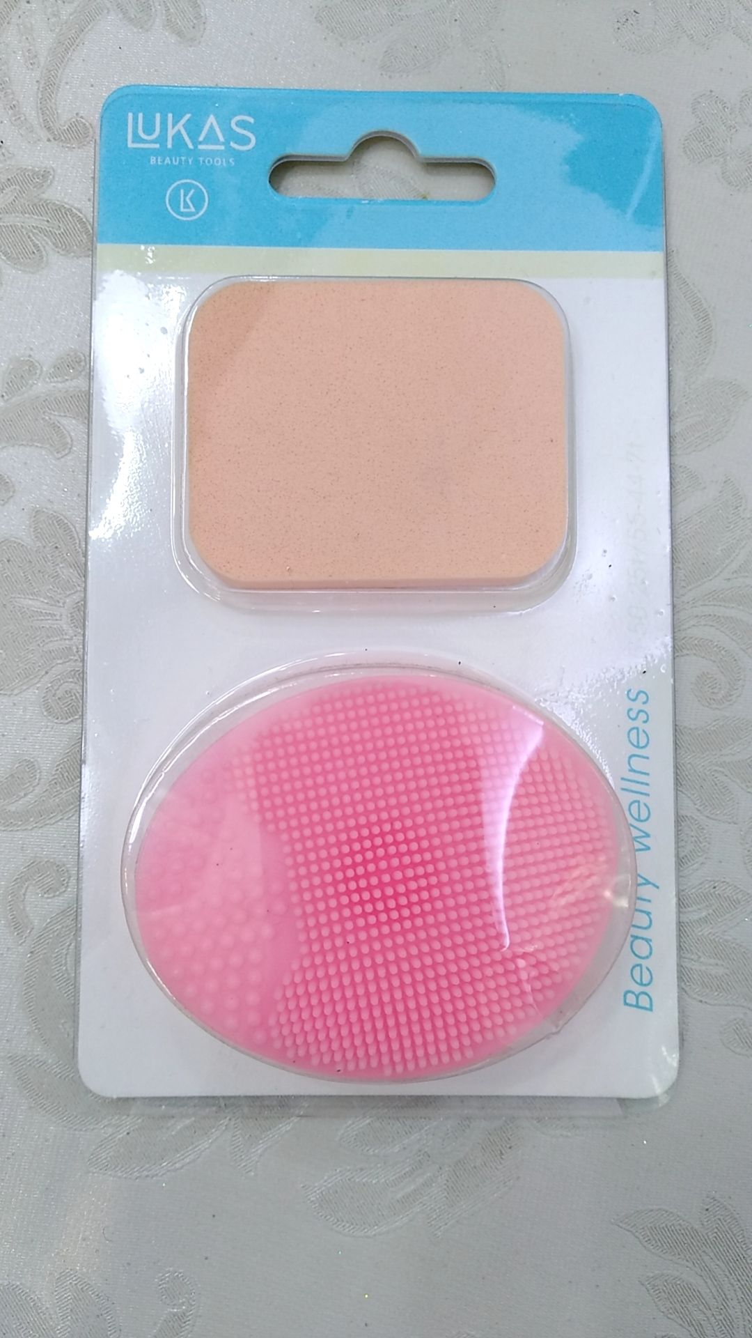 硅胶洗脸刷+乳胶油边粉扑白底实物图