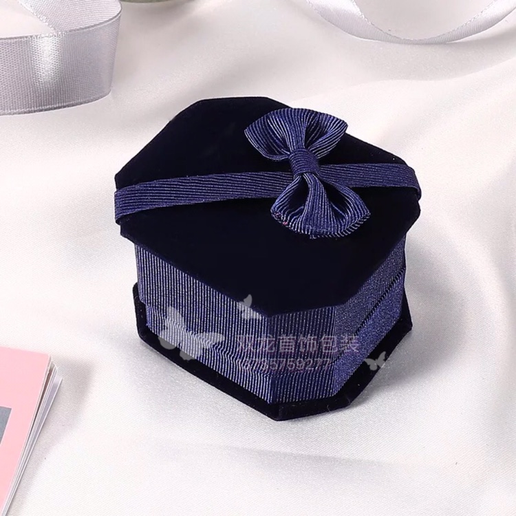 Octagonal velvet ribbon flower bow ring box, couple ring, necklace pendant box, bracelet box, ring, watch, jewelry and accessory box, jewelry and accessory box, display prop display stand details Picture