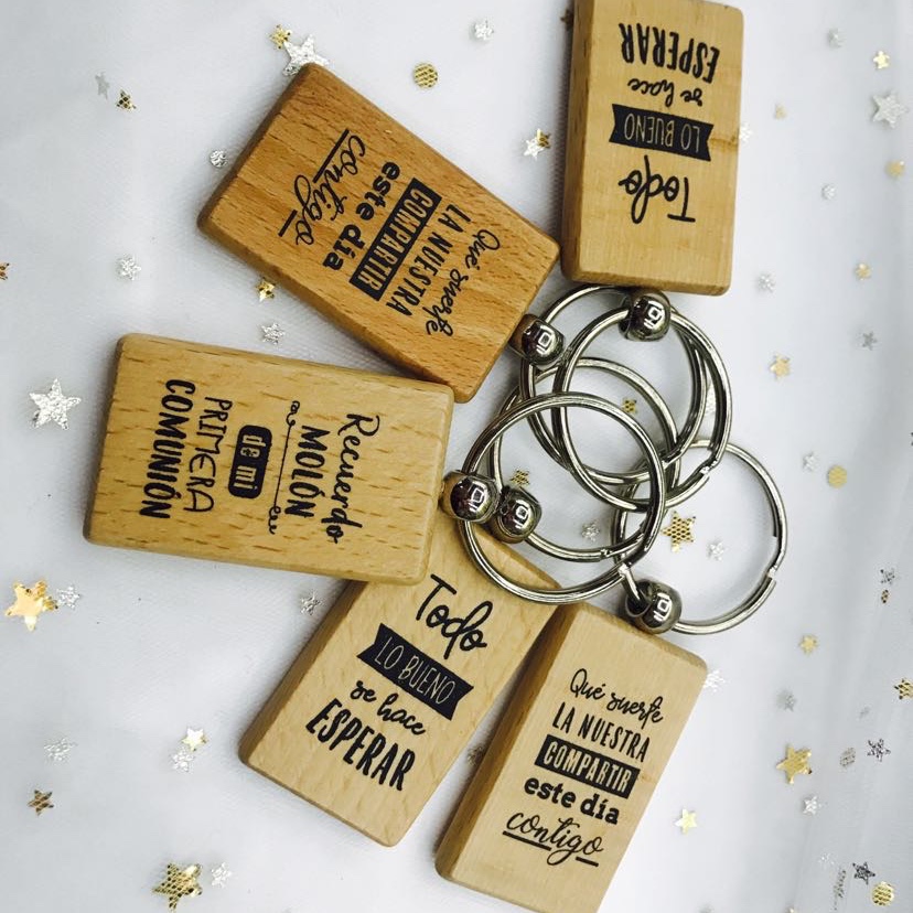 Factory direct sales of blank beech wood keychains, solid wood key chains, custom-made wooden creative small gifts Item Picture
