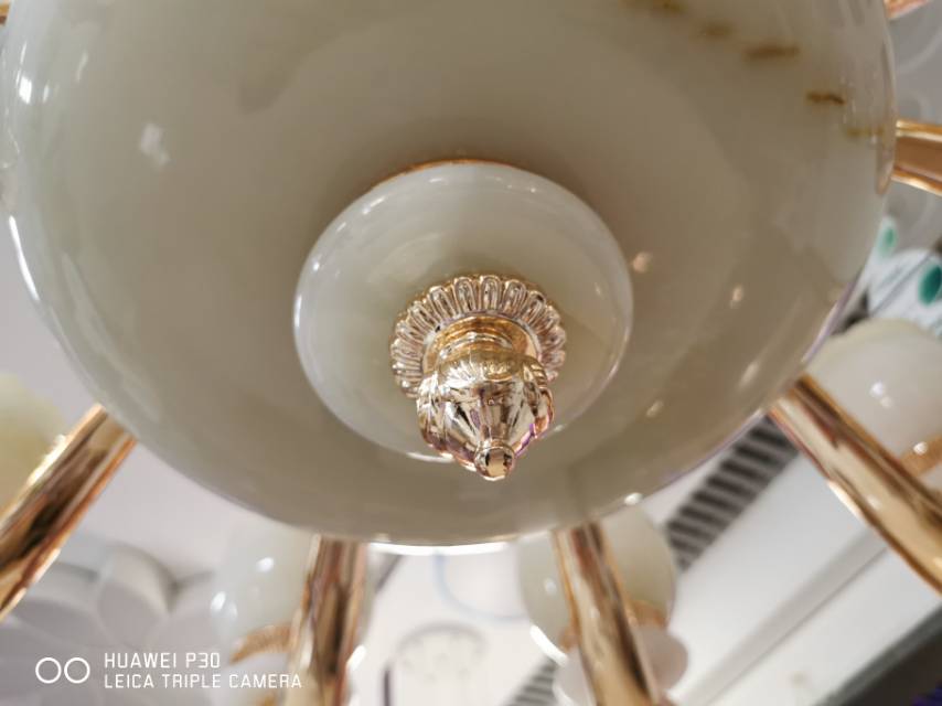 金雅牌欧式奢华15头玉石吊灯店内主打款式热销光线柔和稳固耐用详情3