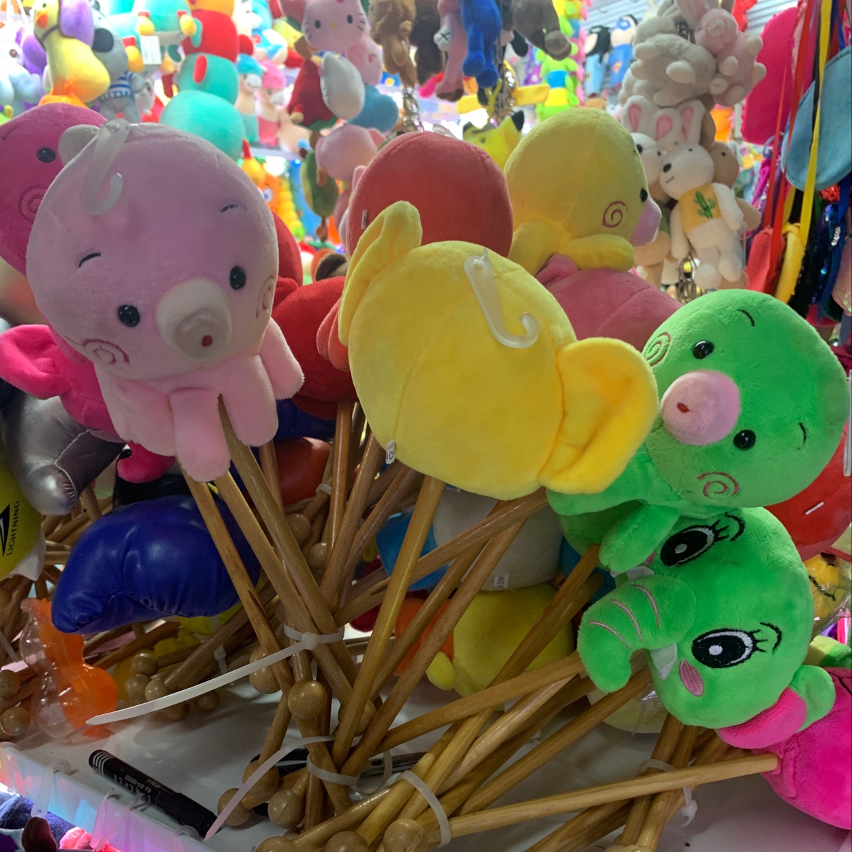 Mix colors with massage sticks details Picture