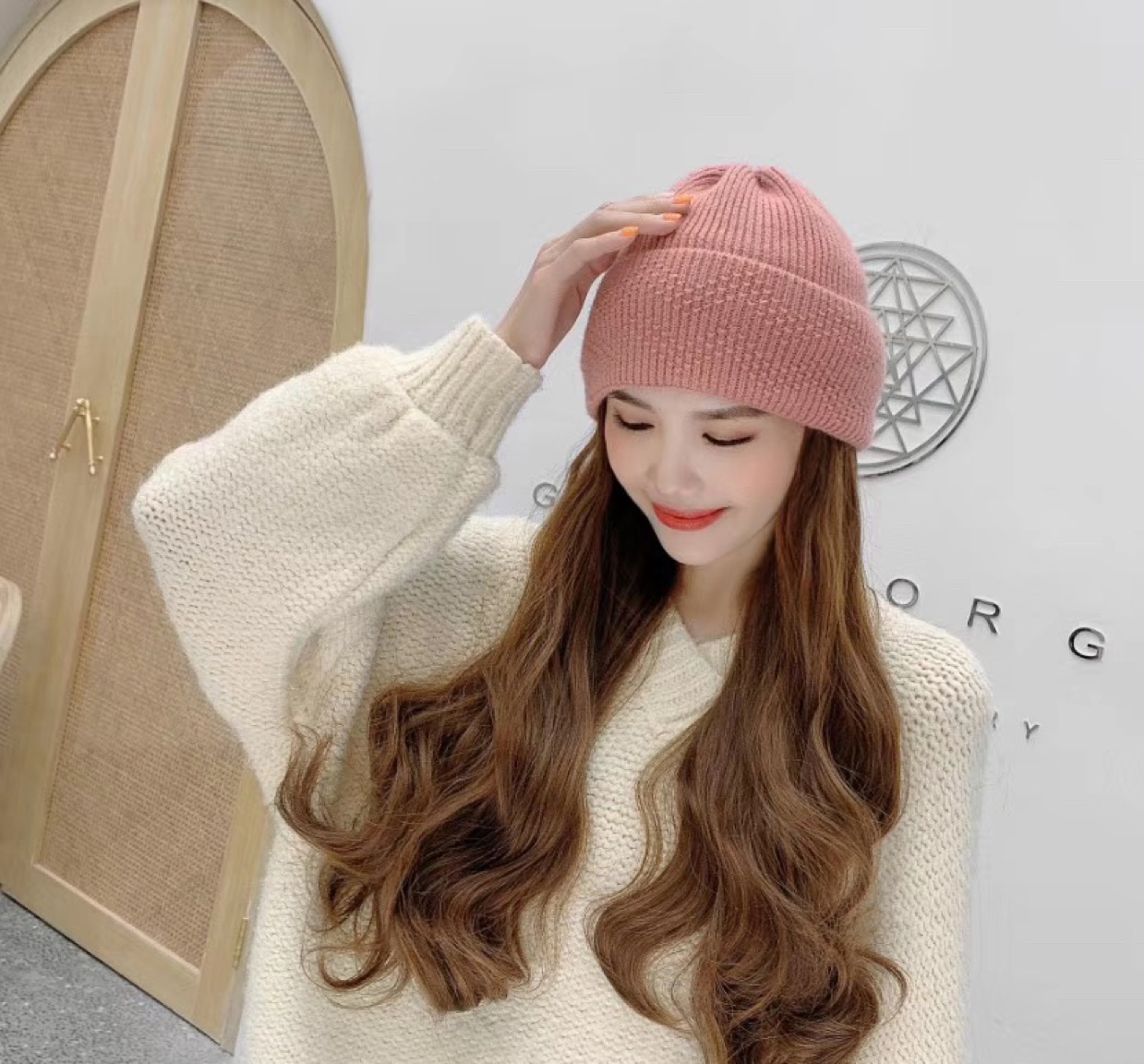 Custom-made and wholesale of detachable woolen cap wigs, matte high-temperature silk wig pieces Item Picture