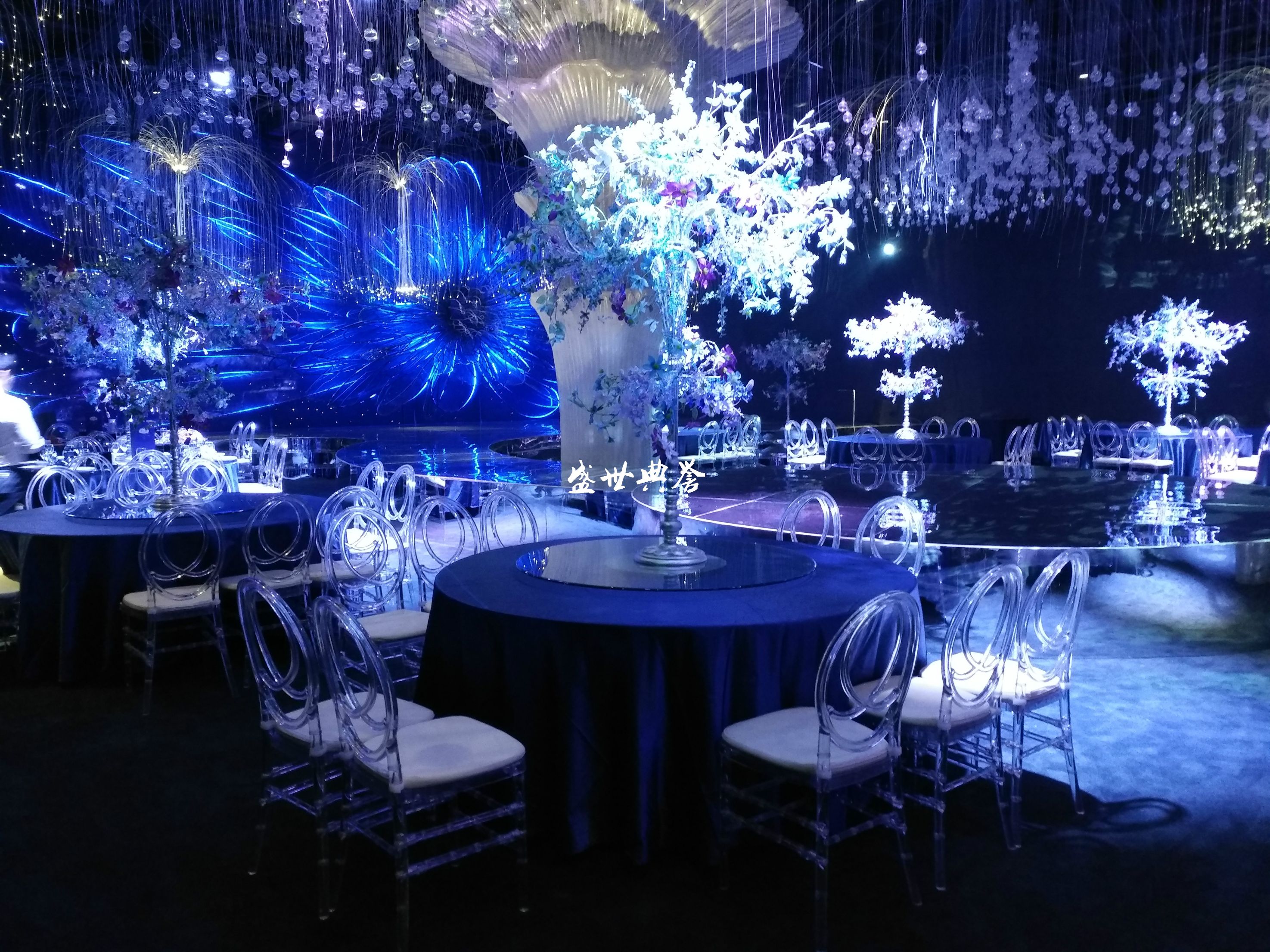 义乌外贸出口亚克力竹节椅度假酒店户外婚礼水晶椅拆装树脂椅直销详情3