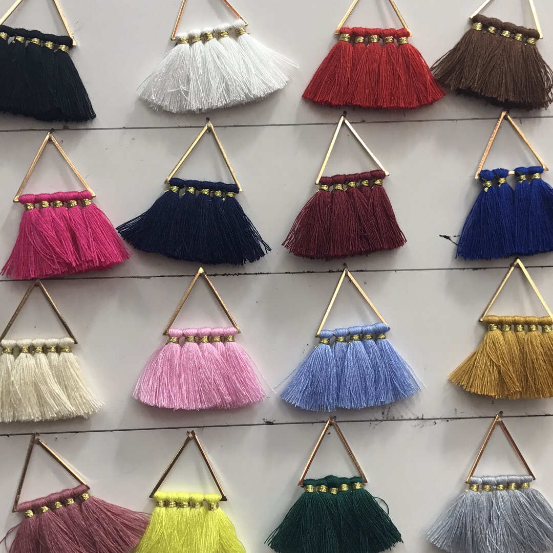 Triangular cotton thread thumbnail