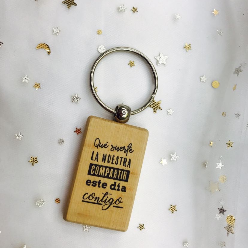 Factory direct sales of blank beech wood keychains, solid wood key chains, custom-made wooden creative small gifts Specification image