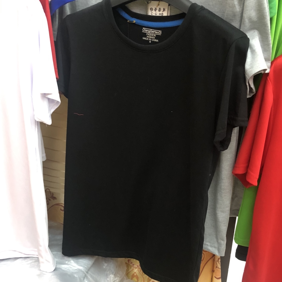 夏季红色新款短袖夏季红色新款短袖黑色短袖