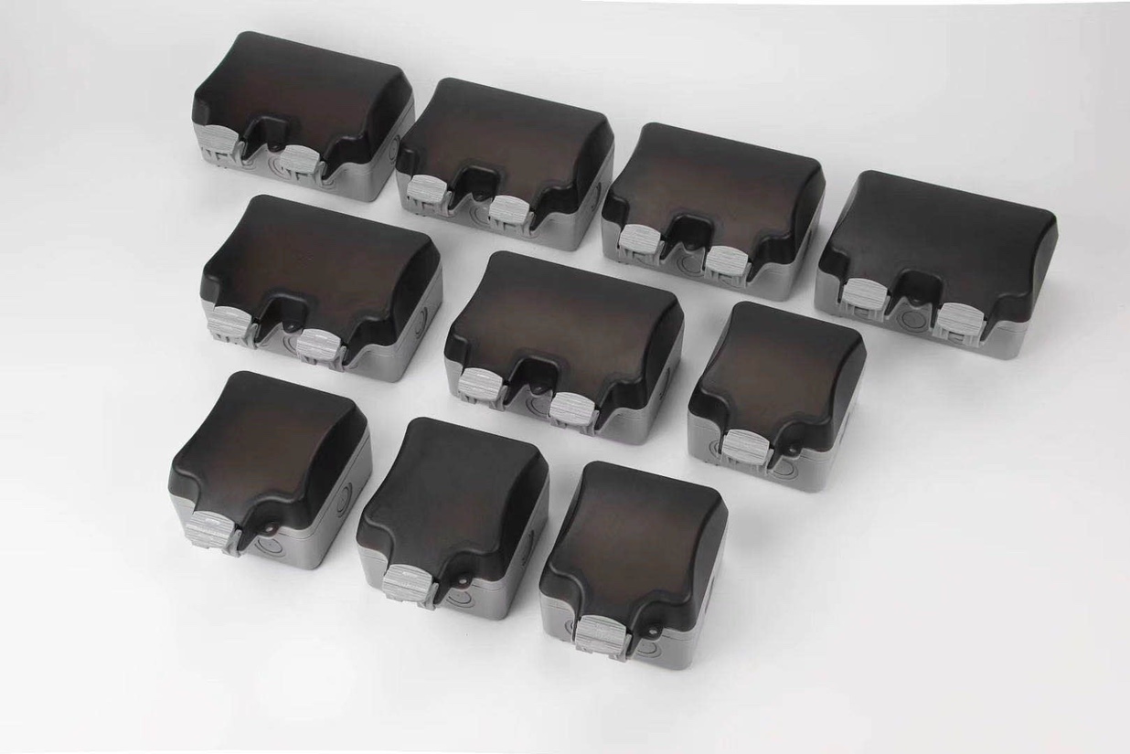 Waterproof box with plug-in board details Picture