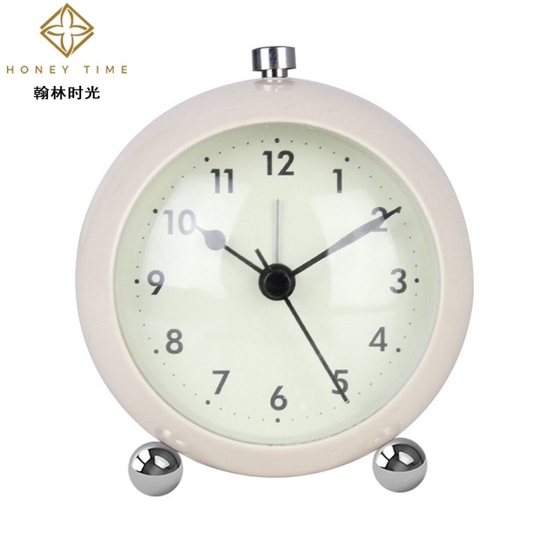 现代创意时尚3.5寸圆形数字闹钟欧式简约凸玻面静音扫秒金属时钟白底实物图