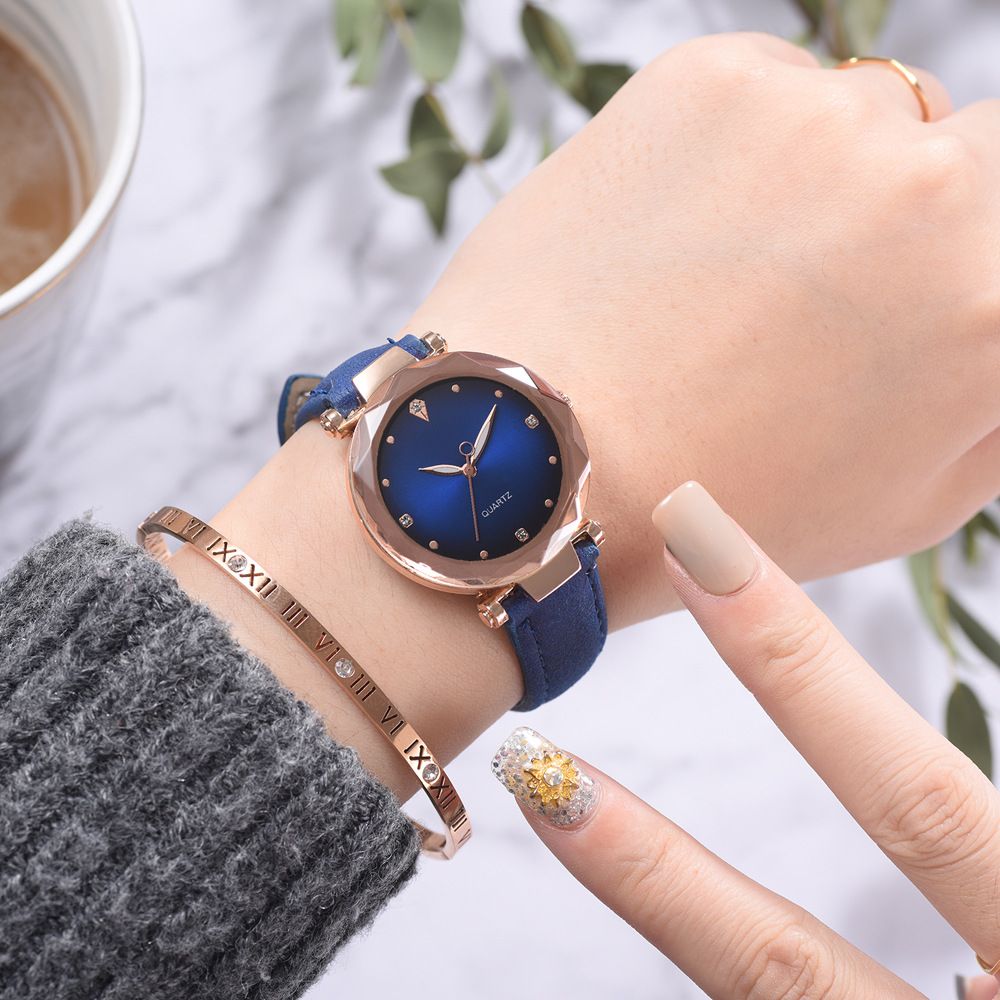 A new simple and casual ladies' watch, a diamond-encrusted leather strap quartz watch with elegant style, available on wechat Business AliExpress detail image 2