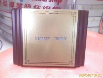 Wooden plate medal for sports entertainment events