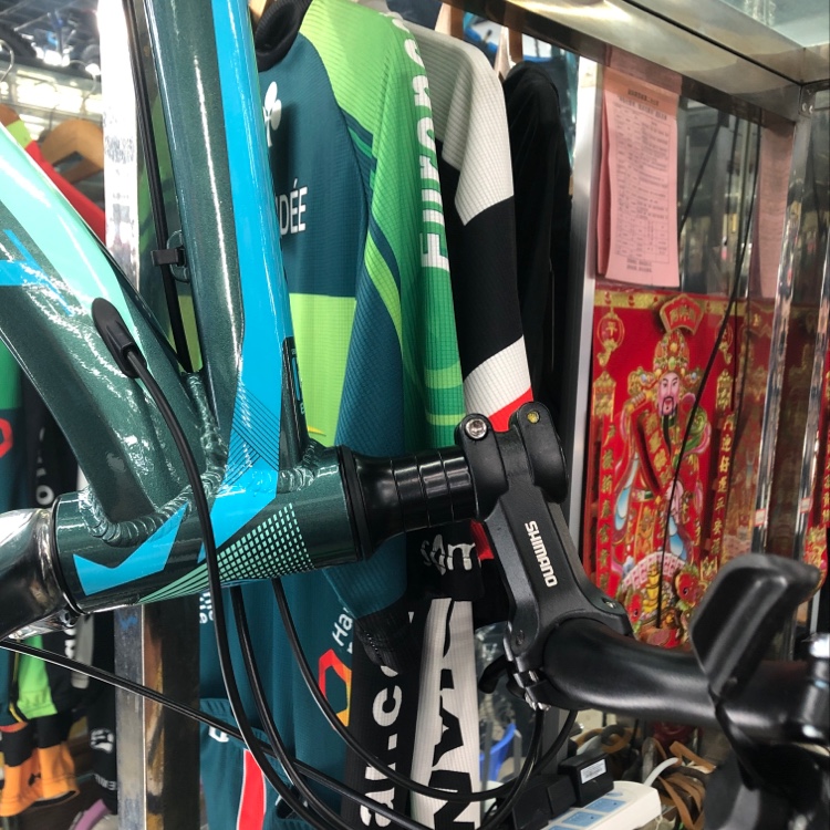 山地自行車一体轮丫F100产品图