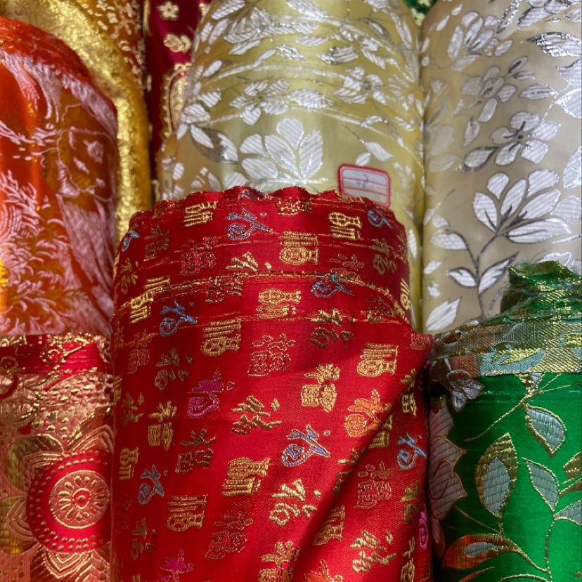 Red gold edge embroidery, colorful "Fu" characters, fine leather brocade fabric, decorative items, gift packaging fabric, clothing, cheongsam Specification image