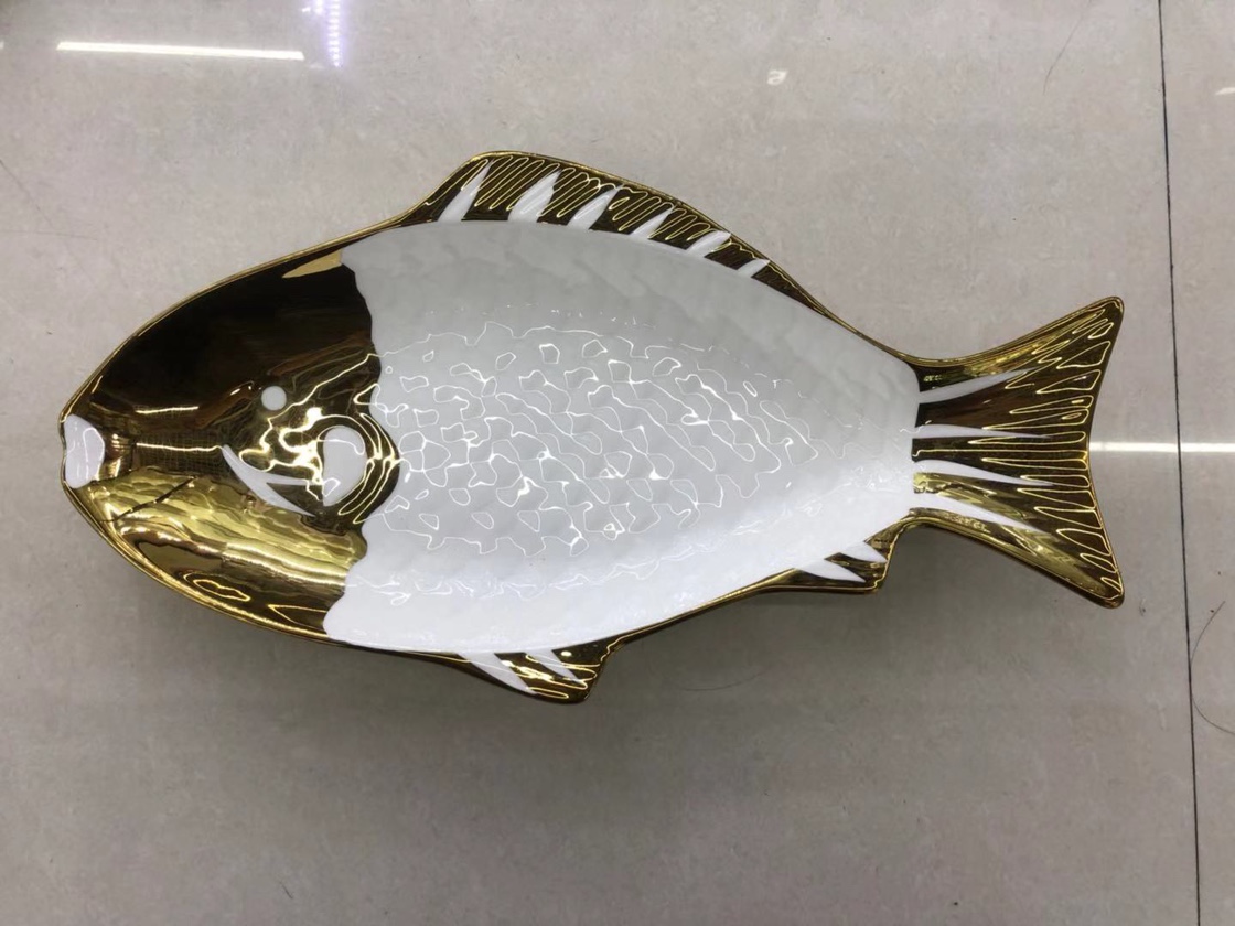 Gilded fish plate