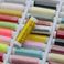 厂家直销   50色402缝纫线家用缝纫机手缝线 批发缝纫线产品图