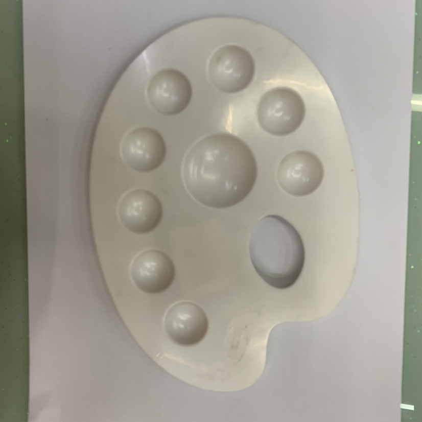 Color plate children painting, painting paint plate