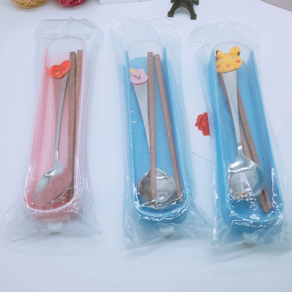 Wholesale custom quality simple three-dimensional spoon chopsticks tableware full figure