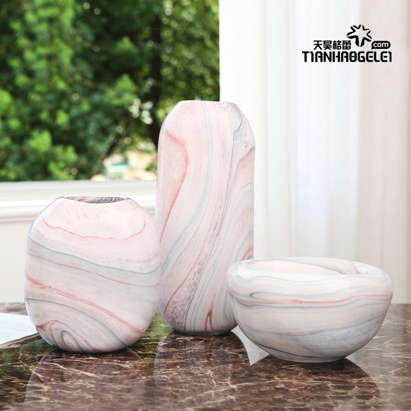 Small glass vase handicrafts and ornaments