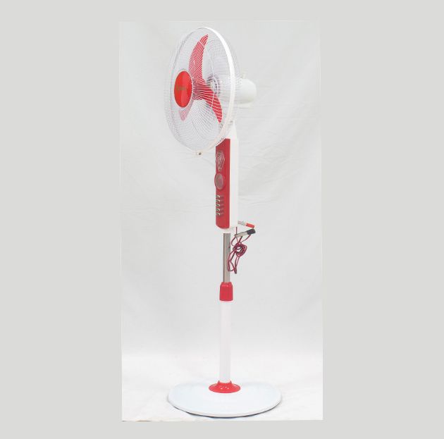 Solar DC floor fan 16 inch fan 12 volt with LED lamp charging fan Application Scenario