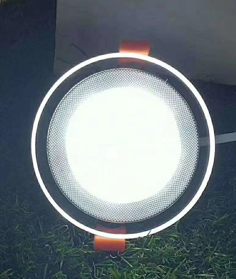 The popular acrylic panel of the variable light downlight is a best-selling product with no blind spots. It is a popular lighting fixture detail image 3