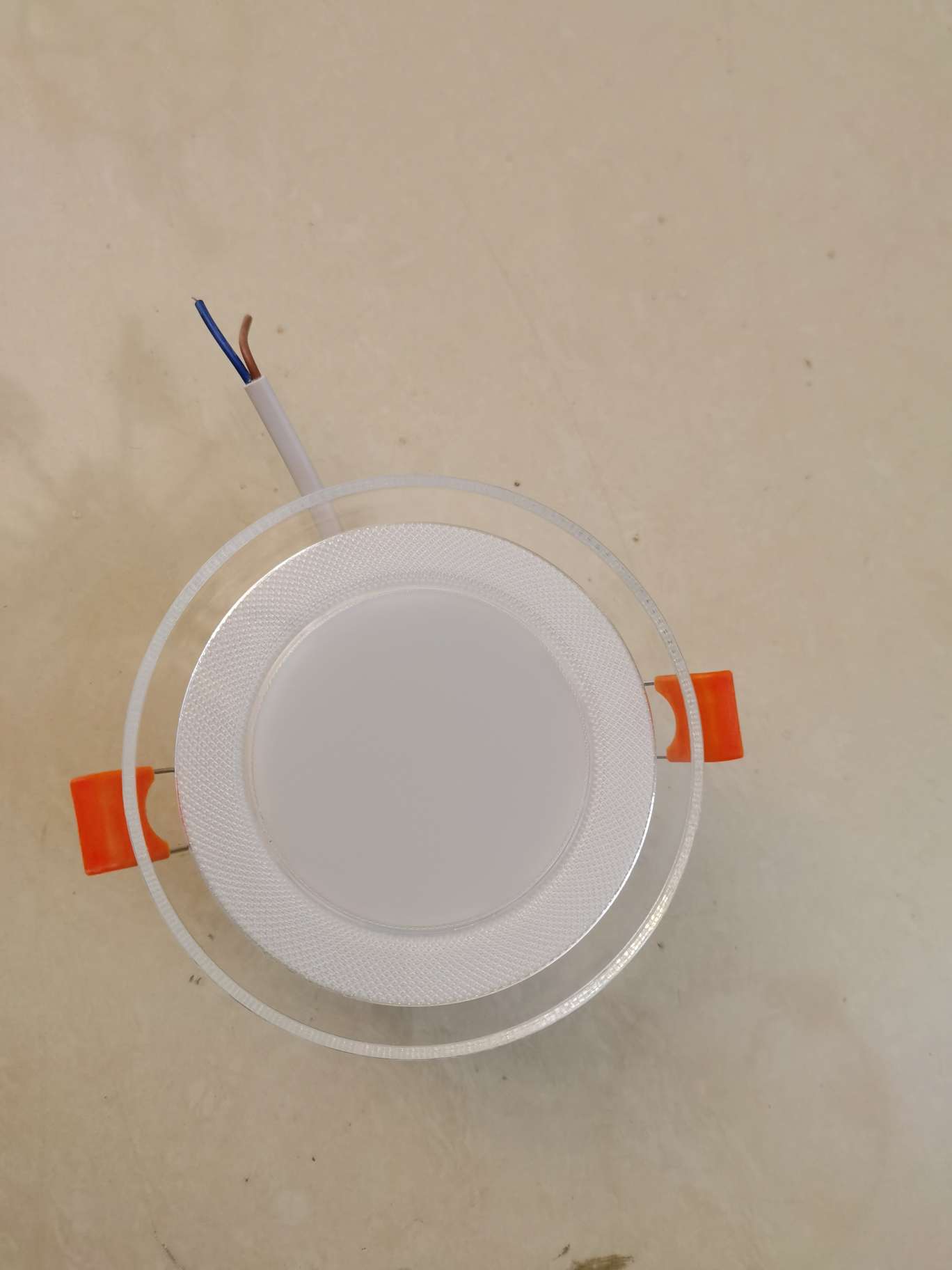 The popular acrylic panel of the variable light downlight is a best-selling product with no blind spots. It is a popular lighting fixture detail image 1