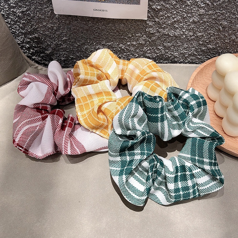 Super ethereal, simple and cute, colorful checkered hair tie, Korean Internet celebrity cute large intestine hair band, fresh and clean rubber band female hair tie Application Scenario