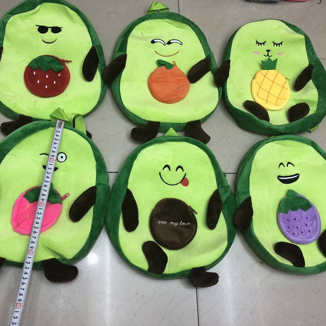 Plush backpack, avocado backpack, plush backpack, backpack, fruit backpack, backpack details Picture