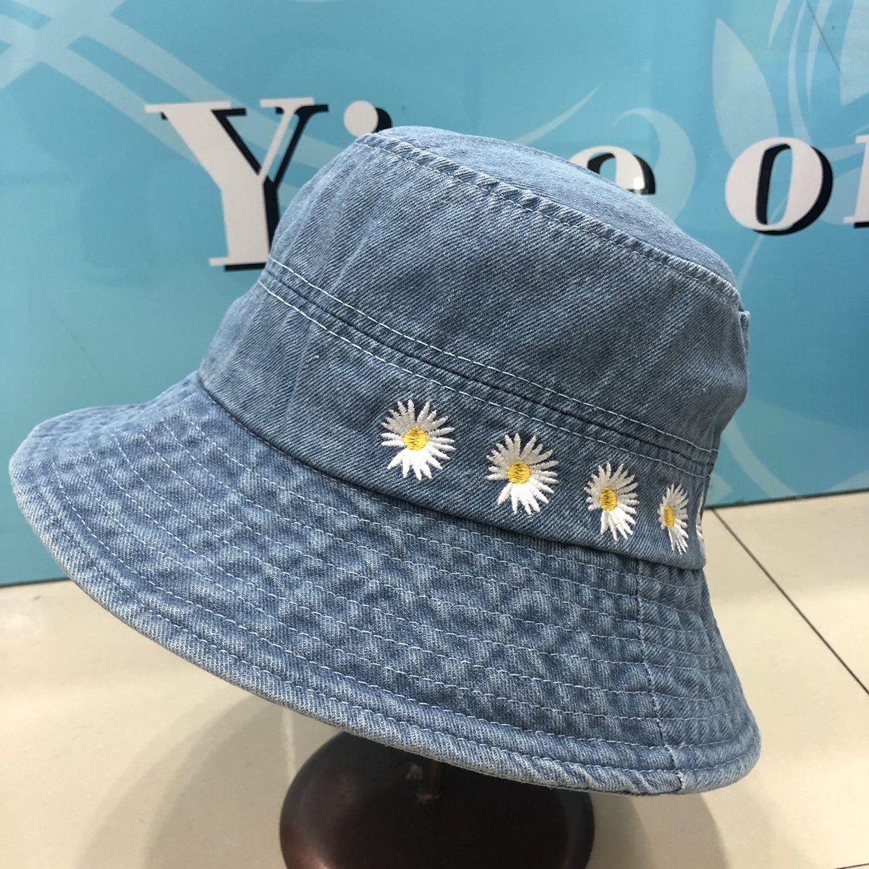 Korean Version Of Instagram Wind Small Daisy Denim Large Covered Face Fisherman Hat Woman Spring Summer Autumn Winter Sunshade Hat Application Scenario