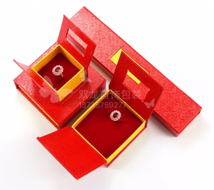 Red double-opening creative jewelry box, ring, necklace, bracelet, magnet, gold jewelry packaging box, gift box. Specification image