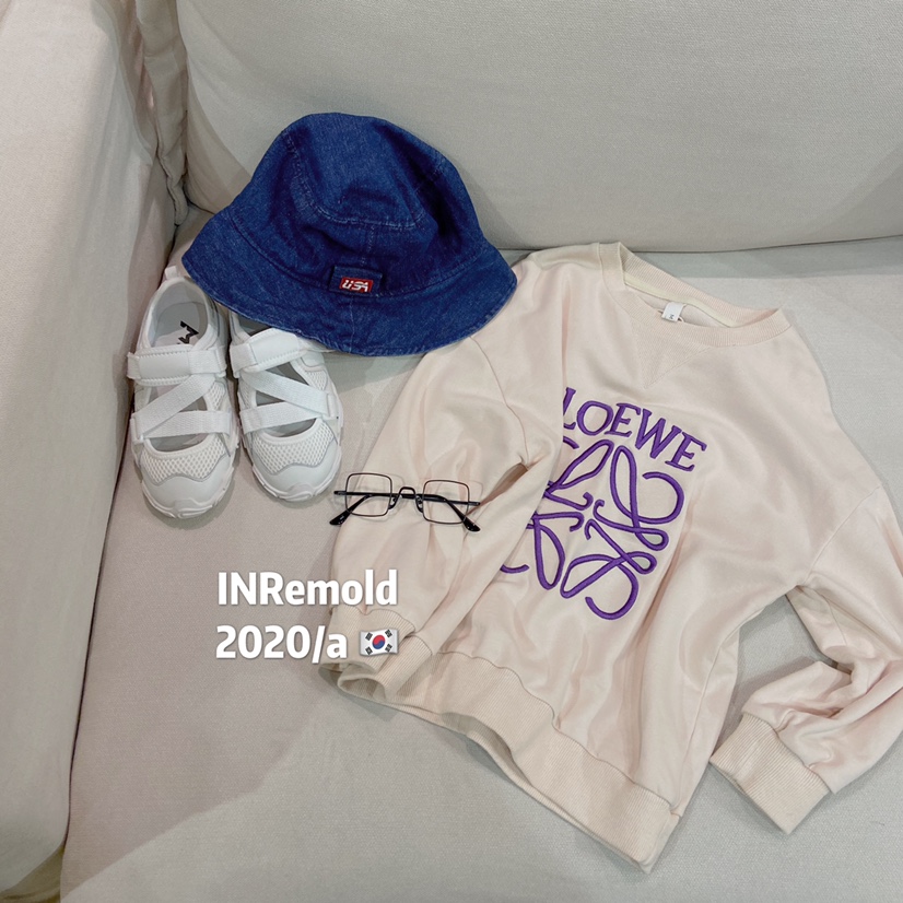 刺绣卫衣产品图