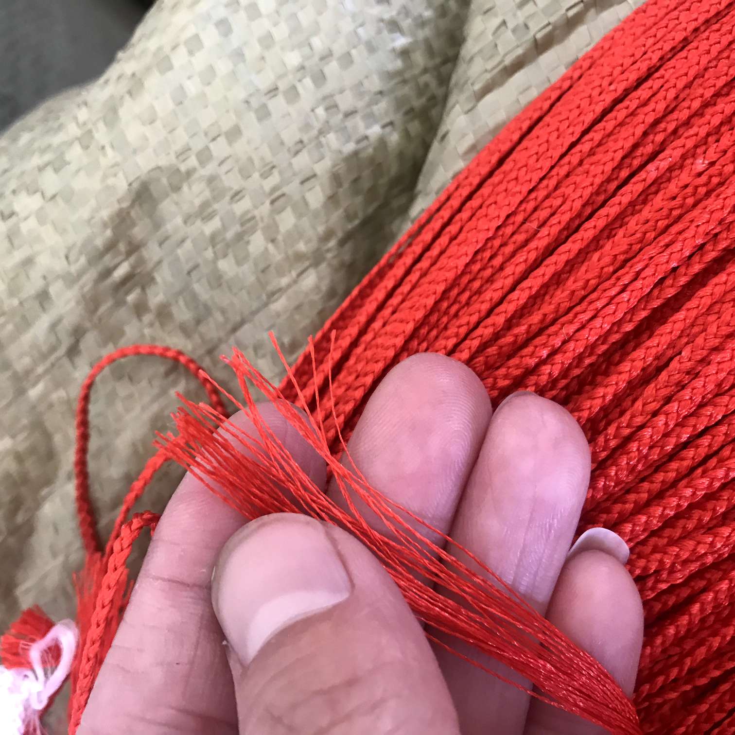 三股小辫子绳，绣花线小辫子，三股绳，扭花绳产品图